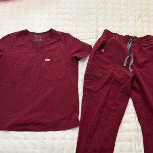 Figs Maroon Scrub Set- medium top, medium tall pant